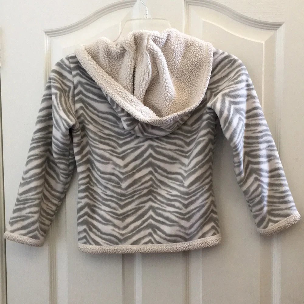 FINAL MARKDOWN Girls’ Faded Glory Jacket (S)